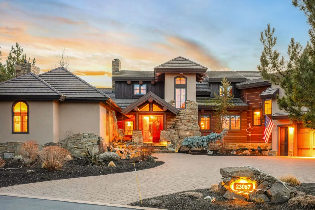 23087 Watercourse Way - feature